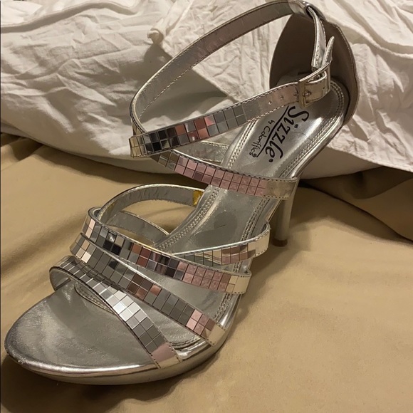 Women’s prom high heels size 10 - Picture 3 of 3